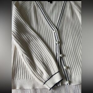 Talbots V neck Ivory Cardigan with navy accents and pearl buttons